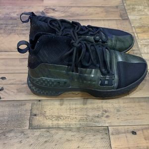 Under Armour Tennis Shoes